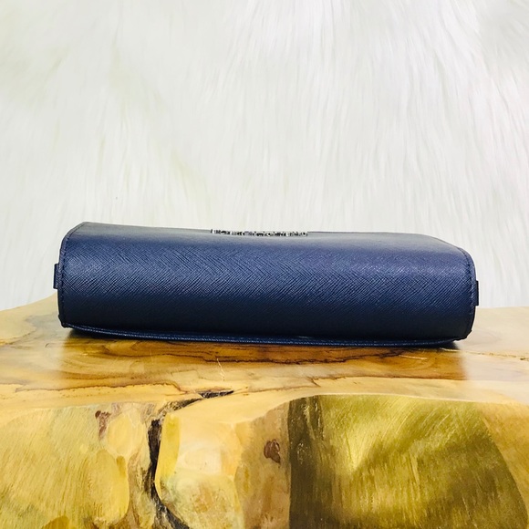 Michael Kors Jet Set Large Phone Crossbody Bag - Picture 6 of 8